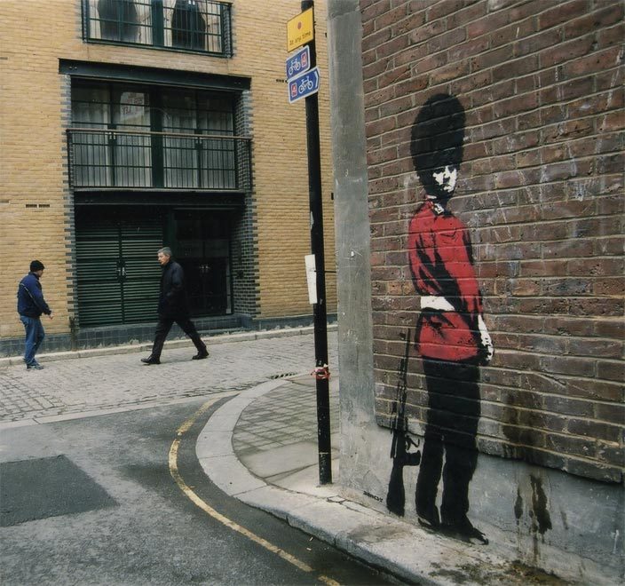 ROYAL GUARD (PISSING)